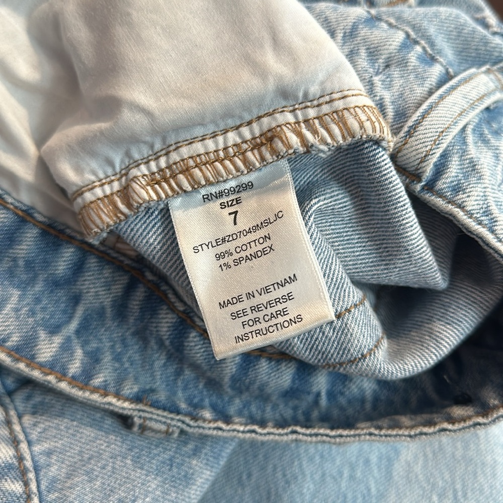 MOVING SALE Fashion Nova Slouch Fit Blue Wide Leg Ripped Knee Denim - Picture 10 of 10